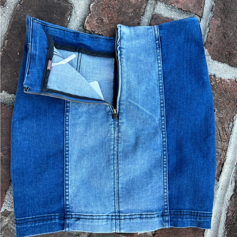 Free People NWT blue Denim Skirt size 2 - Picture 4 of 5